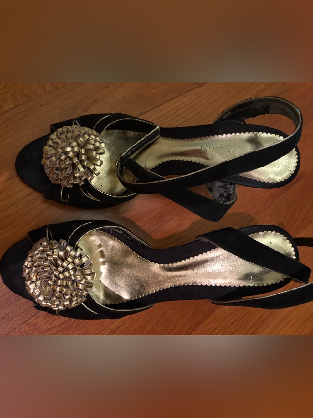 Enzo Angiolini Black and Gold Floral Women's Slingback Heels. Size 8.5